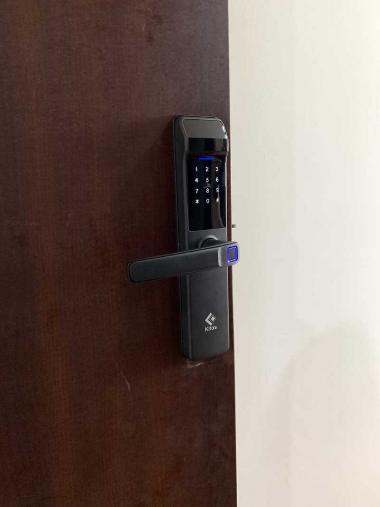 Phân phối thiết bị nhà thông minh, Cổng tự động, Khóa thông minh, Chuông hình, Rèm tự động ở CCHome