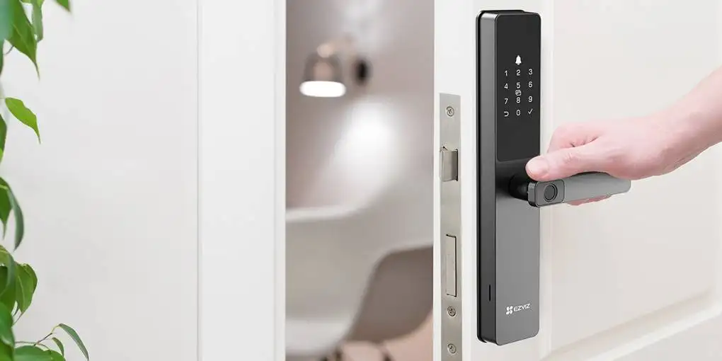Phân phối thiết bị nhà thông minh, Cổng tự động, Khóa thông minh, Chuông hình, Rèm tự động ở CCHome